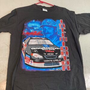 Lee Black Short-Sleeve Racing Graphic Tee with Blue and Red Print